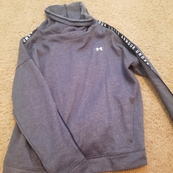 Under Armor sweatshirt - Picture 1 of 3